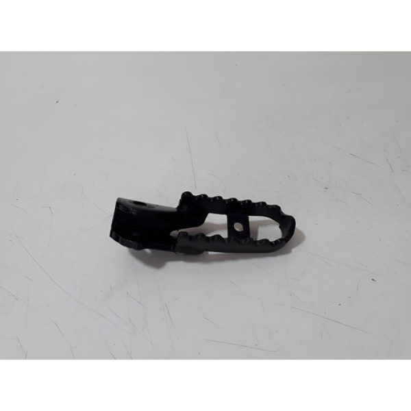 Pedaleira Dianteira Honda Bros 160 16/23 L/d Detalhe 57821