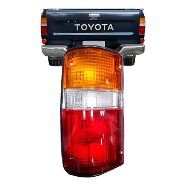 Sinaleira Traseira Hilux Srv 2002 Á 2004 Tricolor